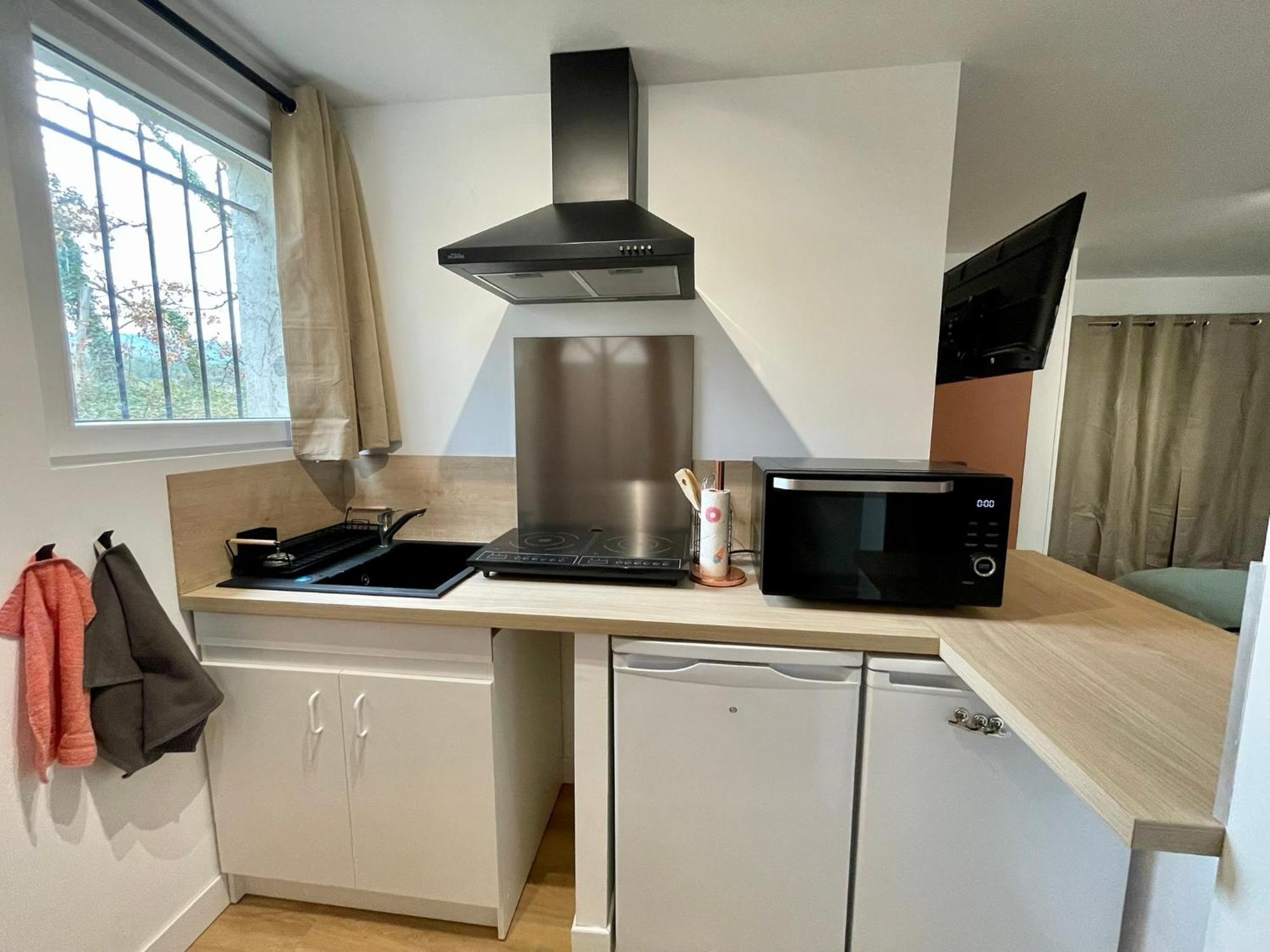 Appartement A La Campagne LʼIsle-sur-la-Sorgue Exterior foto